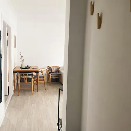 An Cosy Near Cph Airport Apartman *